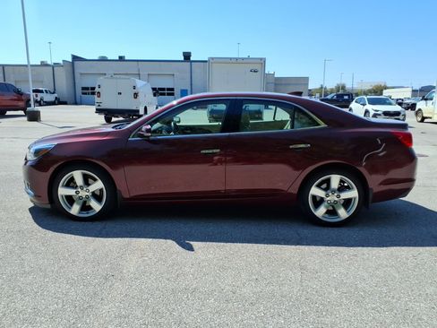 Used 2015 Chevrolet Malibu LTZ FWD image 4