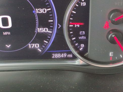 Used 2023 Chevrolet Traverse High Country FWD image 28