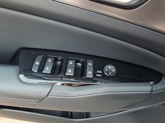 Used 2023 Kia Sportage EX AWD/4WD image 29