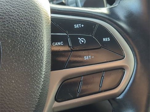 Certified 2020 Jeep Cherokee Limited image 14