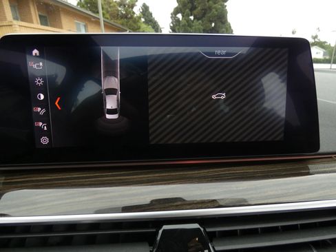 Used 2019 BMW 530i w/ Convenience Package image 57