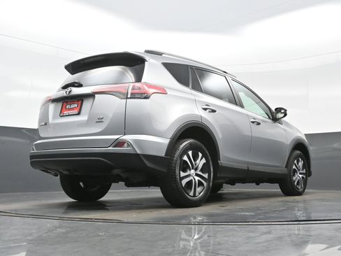 Used 2016 Toyota RAV4 LE AWD/4WD image 28