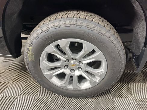 New 2026 Chevrolet Silverado 1500 LTZ w/ LTZ Premium Package AWD/4WD image 18