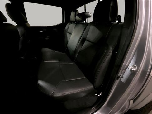 Used 2021 Toyota Tacoma TRD Sport w/ TRD Premium Sport Package AWD/4WD image 20
