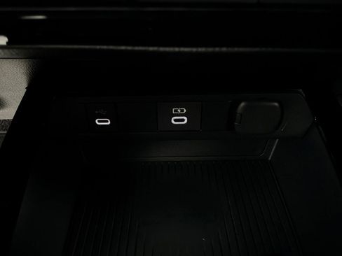 New 2026 Toyota Prius Plug-In Hybrid FWD image 26
