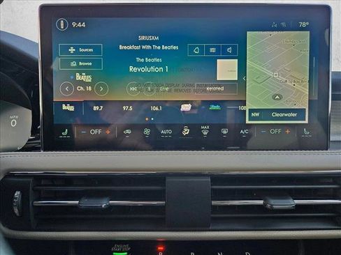 New 2026 Lincoln Corsair Premiere image 11