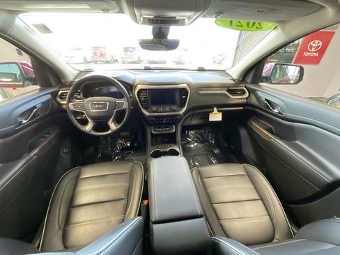 Used 2021 GMC Acadia Denali w/ Denali Ultimate Package image 8