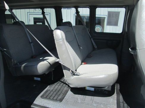 Used 2025 Chevrolet Express 3500 LT w/ LT Preferred Equipment Group RWD image 12