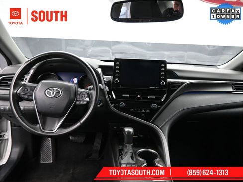 Used 2023 Toyota Camry XSE image 10