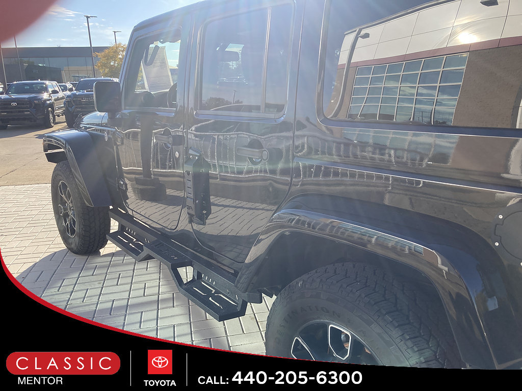 Used 2017 Jeep Wrangler Unlimited Sahara AWD/4WD image 2