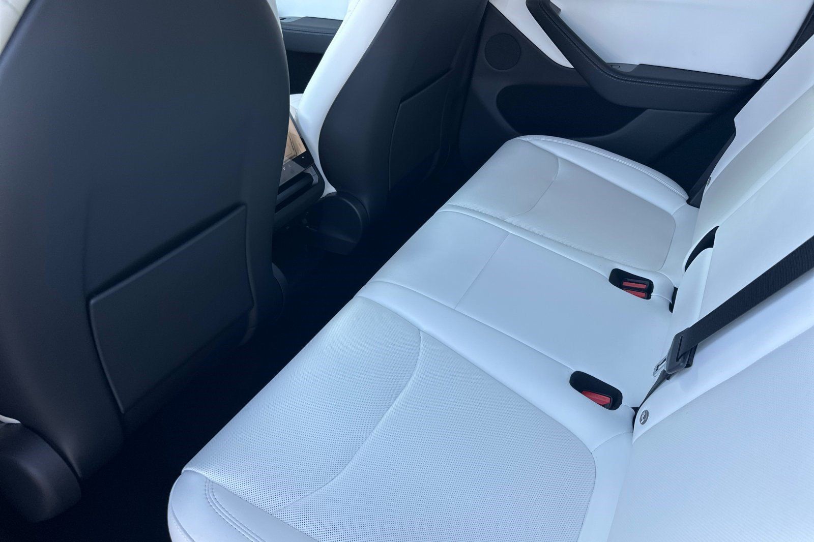 Used 2026 Tesla Model Y 2WD image 24
