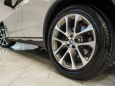 Used 2019 BMW X5 xDrive40i image 40