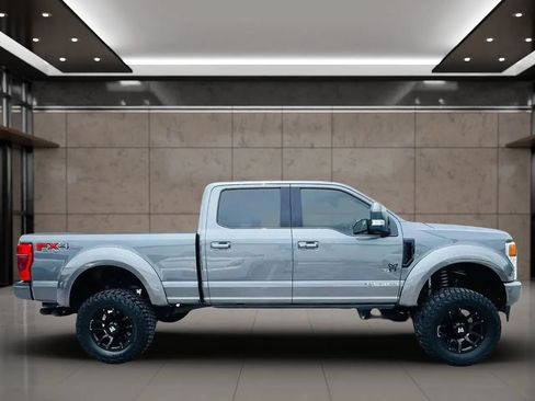 Used 2021 Ford F250 Lariat w/ Lariat Ultimate Package AWD/4WD image 2