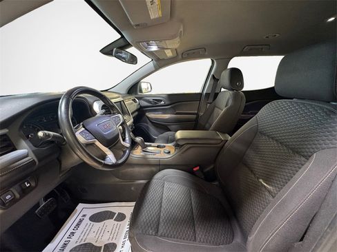 Used 2019 GMC Acadia SLE w/ LPO, Floor Liner Package image 12