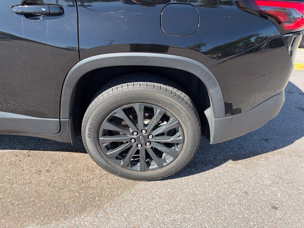 Used 2023 Chevrolet Traverse RS w/ LPO, Floor Liner Package AWD/4WD image 8