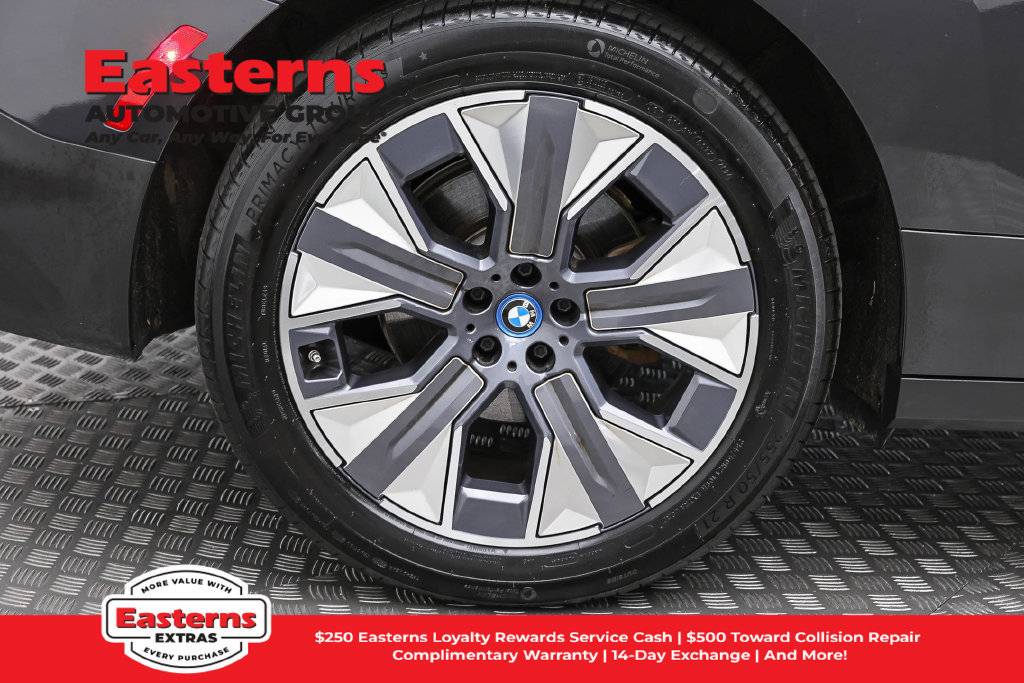 Used 2024 BMW iX xDrive50 AWD/4WD image 28