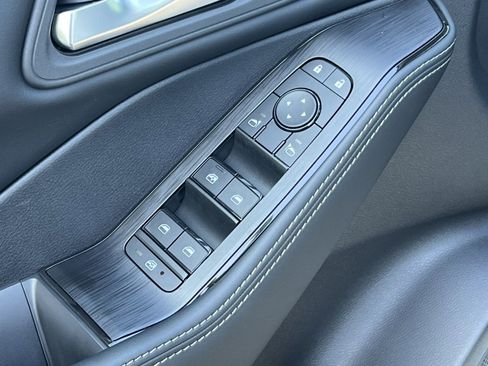 Certified 2026 Nissan Rogue SV image 12