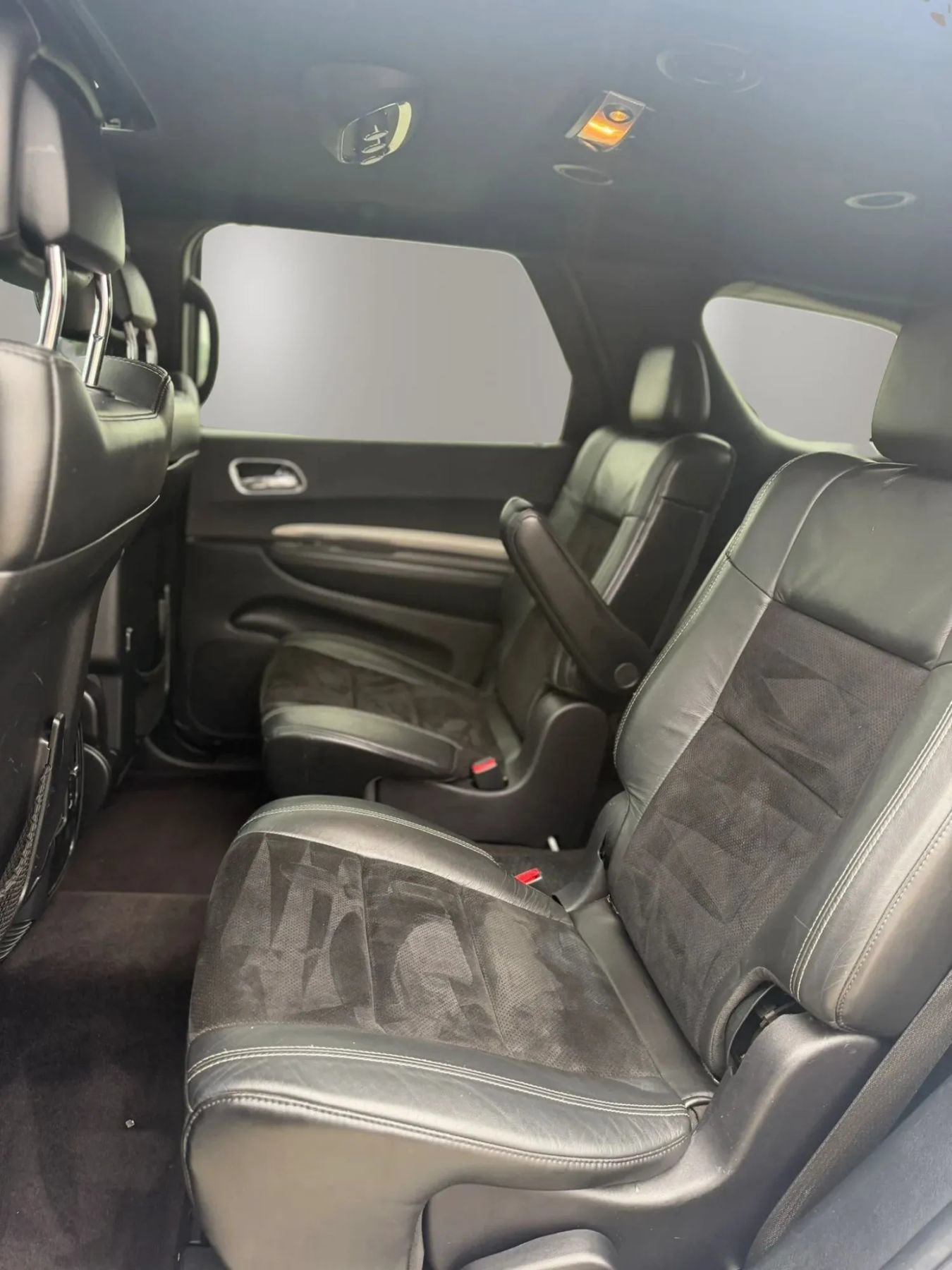 Used 2016 Dodge Durango SXT w/ Blacktop Package AWD/4WD image 18