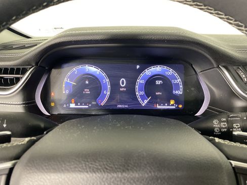 Used 2023 Jeep Grand Cherokee Limited image 23