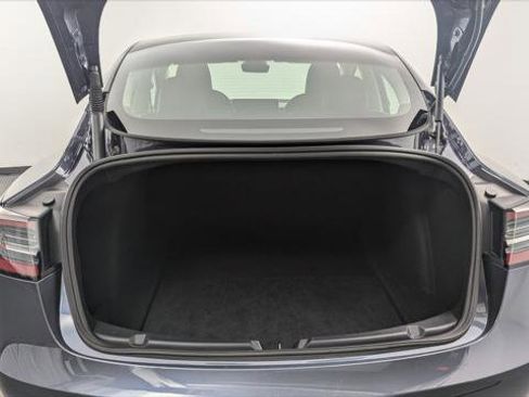 Used 2023 Tesla Model 3 Standard Range image 17