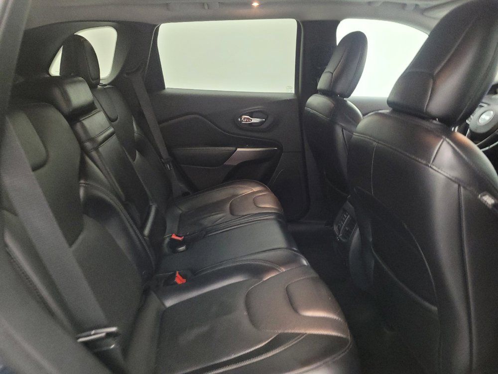 Used 2019 Jeep Cherokee Limited AWD/4WD image 19