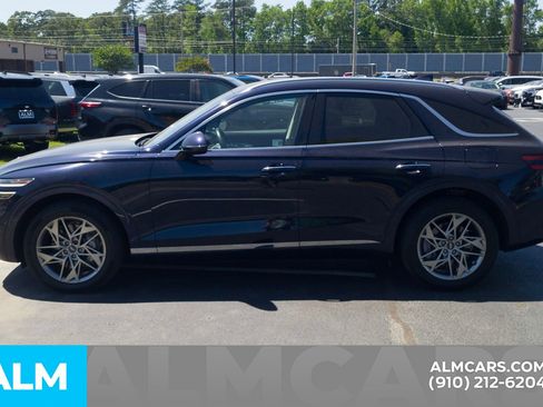Used 2025 Genesis GV70 2.5T AWD/4WD image 12