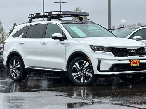 Used 2023 Kia Sorento SX Prestige image 2
