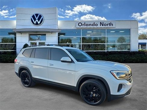 New 2026 Volkswagen Atlas SE image 1