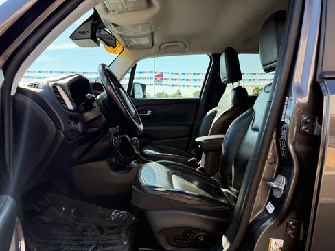 Used 2017 Jeep Renegade Limited FWD image 14