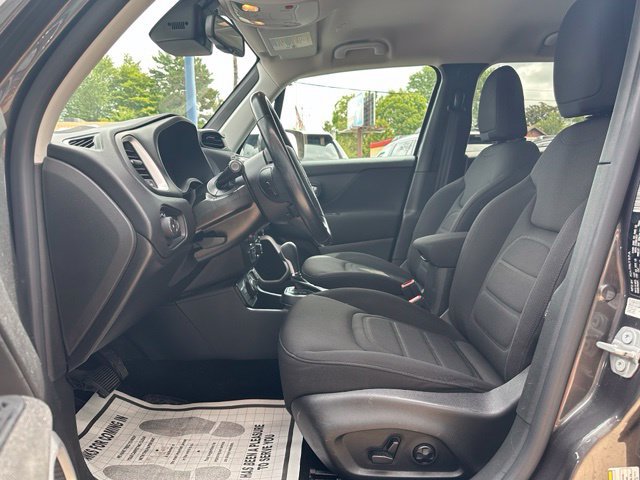 Used 2021 Jeep Renegade Latitude w/ Convenience Group AWD/4WD image 10