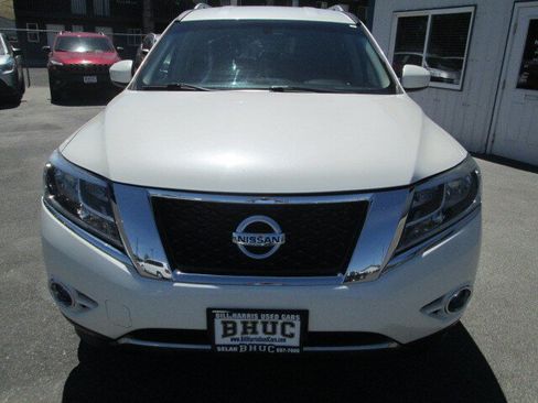 Used 2015 Nissan Pathfinder SV FWD image 2