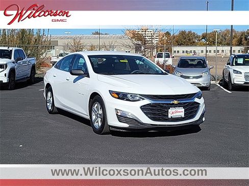 Used 2022 Chevrolet Malibu LS image 1