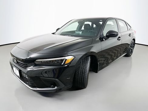 Used 2023 Honda Civic Sport image 3