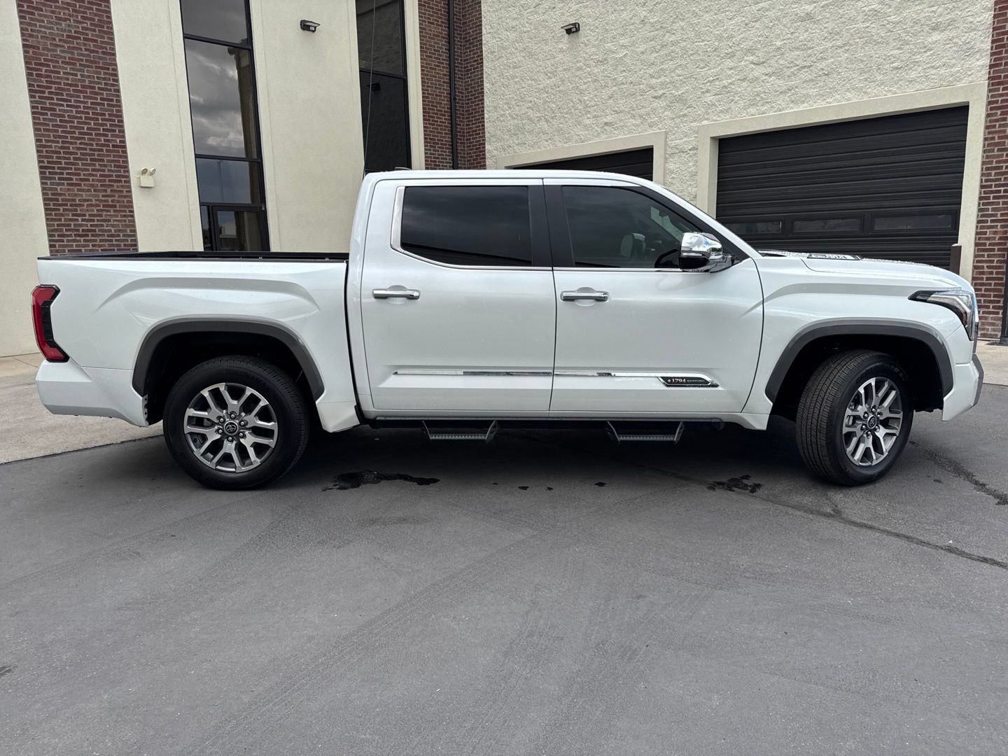 Used 2024 Toyota Tundra Limited w/ TRD Off-Road Package AWD/4WD image 9