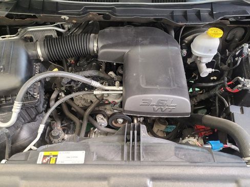 Used 2022 RAM 1500 Classic Warlock AWD/4WD image 30