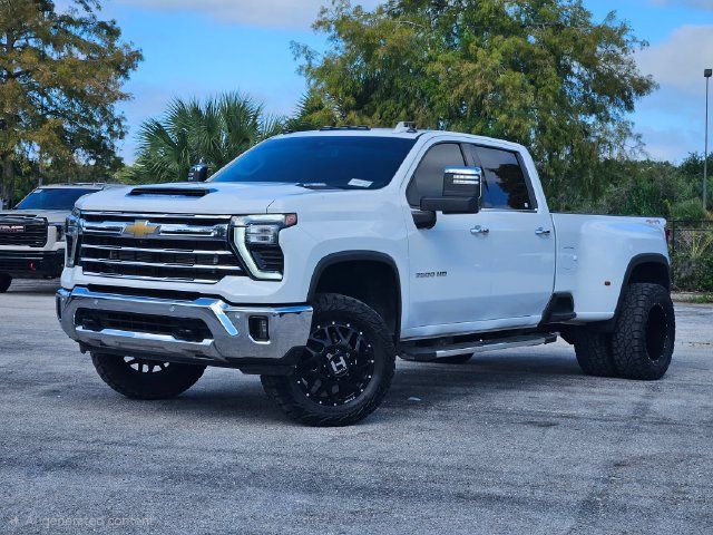 Used 2024 Chevrolet Silverado 3500 LTZ w/ LTZ Plus Package AWD/4WD image 1