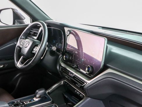 Used 2025 Lexus TX 350 AWD w/ Technology Package image 28