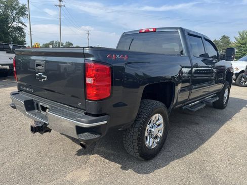 Used 2018 Chevrolet Silverado 2500 LT AWD/4WD image 6