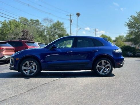 Used 2023 Porsche Macan Turbo AWD/4WD image 2