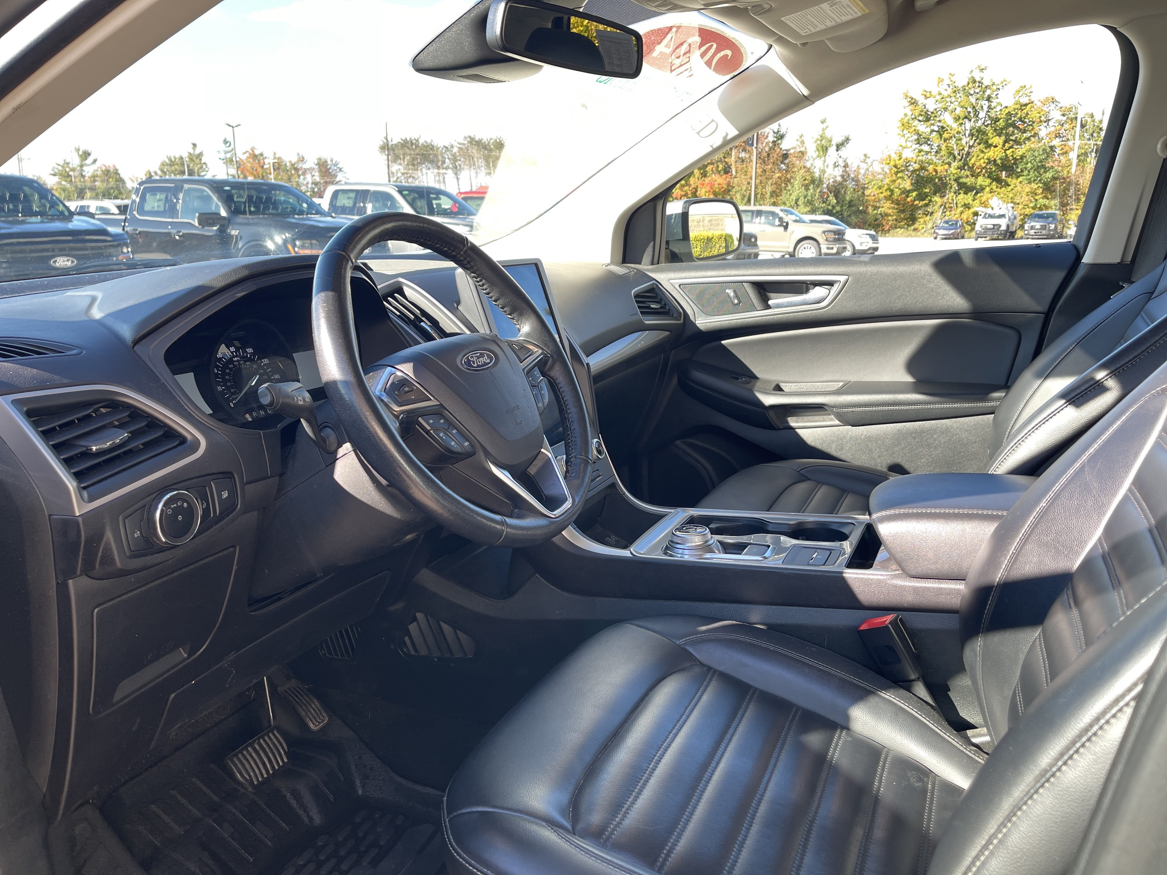 Used 2024 Ford Edge SEL AWD/4WD image 10