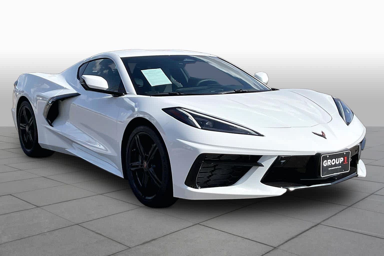Used 2026 Chevrolet Corvette Stingray Preferred Cpe RWD image 3