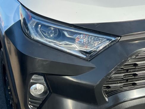 Used 2019 Toyota RAV4 XLE w/ Convenience Package AWD/4WD image 14