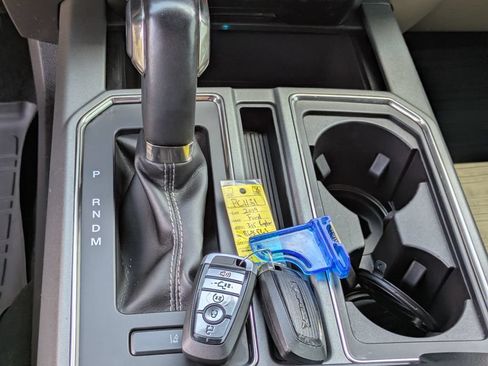 Used 2019 Ford F150 Raptor w/ Equipment Group 802A Luxury AWD/4WD image 24