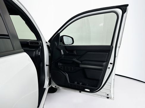 Used 2025 Toyota 4Runner SR5 image 31