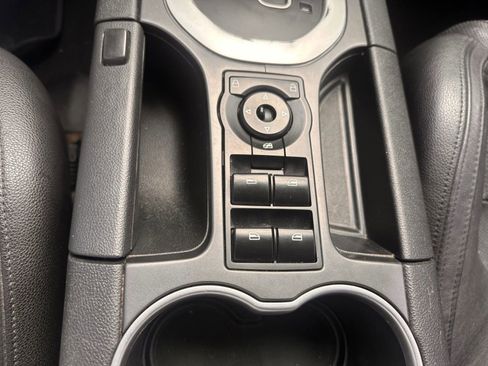 Used 2009 Pontiac G8 GT w/ Premium Package RWD image 23