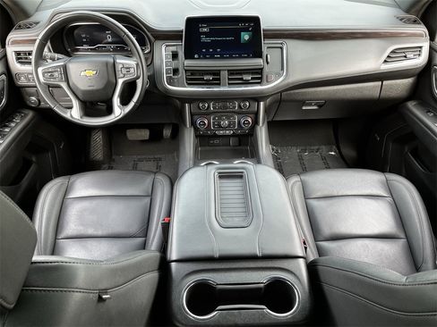 Used 2024 Chevrolet Suburban LT image 9