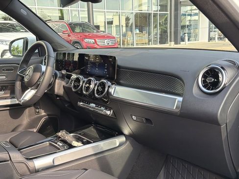 Certified 2026 Mercedes-Benz GLB 250 4MATIC image 25