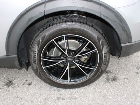 Certified 2021 Ford Explorer Limited w/ Equipment Group 301A image 11