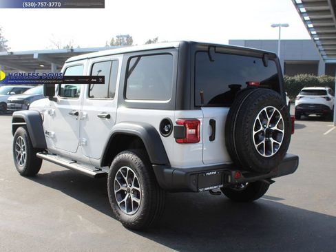 New 2025 Jeep Wrangler Sport S image 9