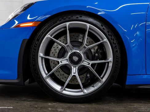 Used 2022 Porsche 911 GT3 RWD image 5